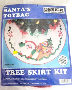 Santa's Toybag S206 Felt Tree Skirt Kit Design Works Crafts NOS / 36" - Picture 1 of 4