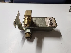 Frigidaire Oven, Range Surface Burner Valve, 774T132P02, 5303208071..SBIN - Picture 1 of 3