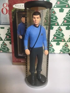 Dr Leonard H McCoy Bones Star Trek Navidad Sello Recuerdo Ornamento Nuevo en Caja. - Imagen 1 de 12