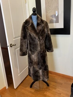 Vtg Dee Dee Deb Women's Long Faux Fur Coat 2 Hook Front Size S/M - Image 1 of 4
