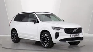 2025 Volvo XC90 B5 (P) AWD Ultra Dark (Sunroof, 360 Camera, Leather, BLIS) ESTAT - Picture 1 of 24