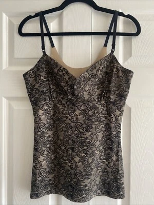 Camiseta sin mangas Warners de encaje sintético adelgazada grande para salir capas superiores Foto 1 de 4