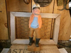 Estatuilla vintage pintada de madera tallada capitán marinero - Imagen 1 de 8