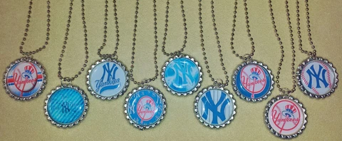SET OF 9 "NEW YORK YANKEES" FLAT BOTTLECAP NECKLACES! party favors Cover