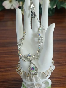 Claire's Rhinestone Pendant Necklace Beautiful Iridescent Rhinestones Sparkling - Picture 1 of 7