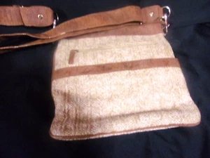 Chicos Woven Straw Faux Leather Strap Crossbody Bag with Leopard print Lining. - Picture 1 of 13