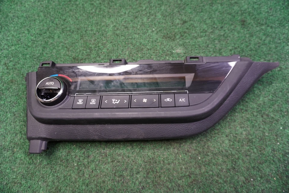 2014 15 16 17 18 TOYOTA COROLLA AC Control 5590002500 OEM - Imagem 1 de 4