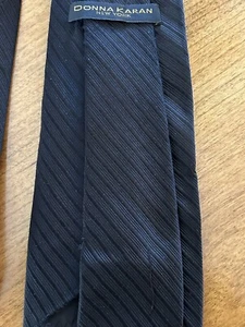 Donna Karan Vintage 100% Silk Black Tie - Picture 1 of 6