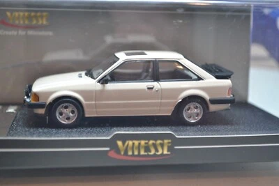 VITESSE - FORD ESCORT XR3i 1983 blanco diamante - coche modelo escala 1/43 T9-43090 Foto 1 de 4