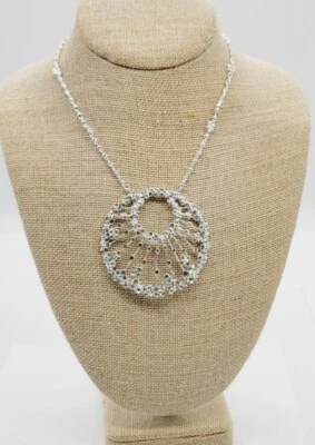 Collar Cristal Carolee Tono Plata Art Deco Flor Medallón 18 pulgadas Foto 1 de 4