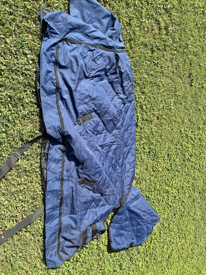 Manta resistente al agua 1200 con protector de cuello. Nuevo. Nunca usado. Foto 1 de 3