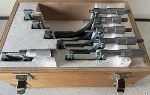 Mitutoyo 103-907-40 Outside Micrometer Set w/Standards (0-6") - W/ Case - Picture 1 of 13