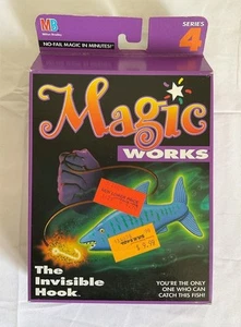 Juguete de truco de colección Magic Works The Invisible Hook Milton Bradley Tenyo 1995 años 90 - Imagen 1 de 4