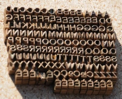 Juego de encuadernación tipo latón 0,14" estampado acabado dorado encuadernación dorado .~- Foto 1 de 4