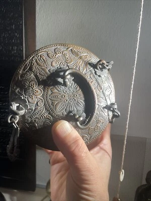 印度古董黄铜或铜 Paan Daan Betel 叶盒 — 第 1/4 张图片