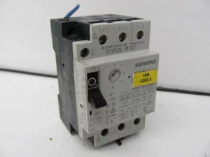 INTERRUPTOR DE CIRCUITO SIEMENS 3VU1300-1ML00 120V 50-60HZ AC-3 USADO - Imagen 1 de 1