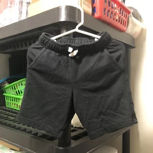 Cat & Jack Girls Black Stretch Shorts in Black Size 5T - Picture 1 of 3