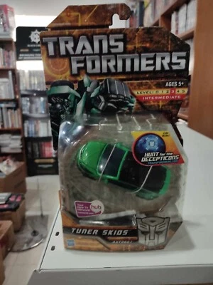 Transformers Deluxe Tuner Skids Autobot Figure Chevy Beat Concept 2010 NEW - Image 1 of 4