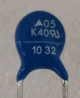 10 Pcs of B72205S400K101 Epcos Metal Oxide Varistor MOV 40VAC 5mm - Image 1 of 2