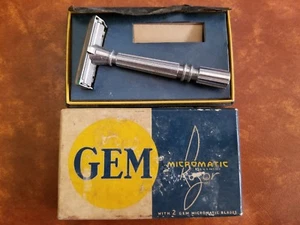 NAVAJA MICROMATIC GEMA DE COLECCIÓN 1940-50 con CAJA ORIGINAL Y AFEITADORA - TONO PLATEADO - Imagen 1 de 8