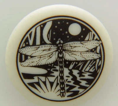 Prendedor de porcelana de libélula de cerámica Touchstone Foto 1 de 2