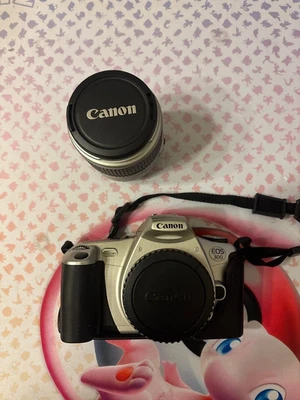 Canon EOS 300 analogica 35mm con obiettivo Canon EF 28‑90mm f/4‑5.6. - Immagine 1 di 4