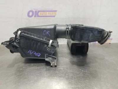 11 2011 TOYOTA LAND CRUISER 5.7L ENGINE AIR CLEANER AIR INTAKE  Foto 1 de 4