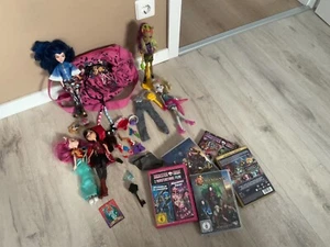 Monster High, Ever after High und Descendants Puppen - Bild 1 von 8