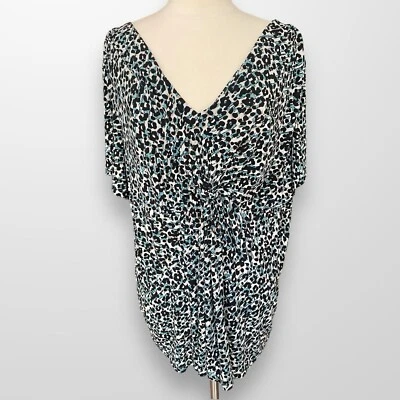 Daisy Fuentes Woman 2X Blouse Top Tunic Stretch Flowy Short Sleeve Slinky V-Neck - Image 1 of 4