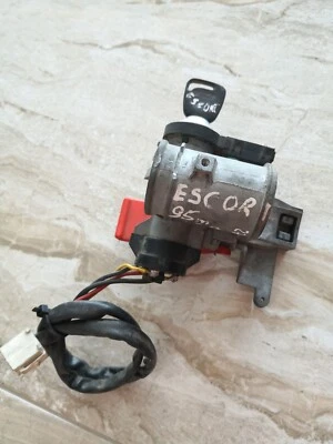 Ford Escort 1995/Ignition Lock with Key/96AP15607AB Foto 1 de 4