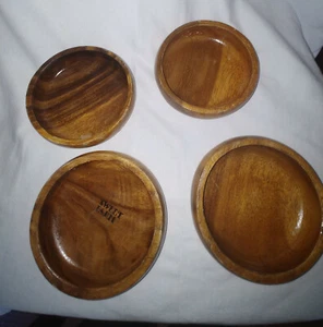 ONE LOT OF WOODEN & DECORATIVE BOWELS - Picture 1 of 6