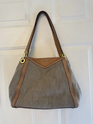 Michael Kors Raven Large Canvas Shoulder Bag Tote Signature Beige Signature - Image 1 of 4