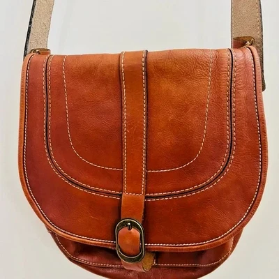 Bolso de hombro/silla de cuero Patricia Nash Barcelona con aspecto vintage Foto 1 de 4