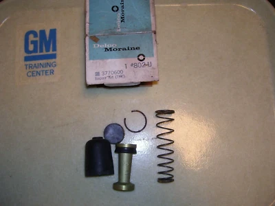 NOS 1960-1967 Chevrolet GMC Truck Clutch Cylinder Kit 1-1/8" replaces GM 3770600 - Image 1 of 2