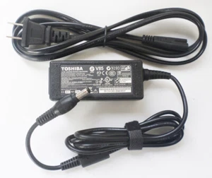 Genuine AC Power Adapter For Toshiba Folio 100 PLL20E PLL72E PLL52E PLL62E 30w - Picture 1 of 2