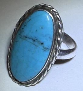 Vintage  Sterling Silver with Turquoise Stone Ring ~ Size 7 1/2 - Picture 1 of 3