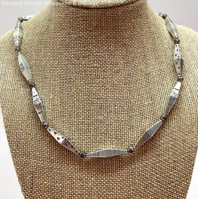 Collar de cadena de langosta con cuentas grabadas en tono plateado Brighton de diseñador 41,3 g Foto 1 de 4