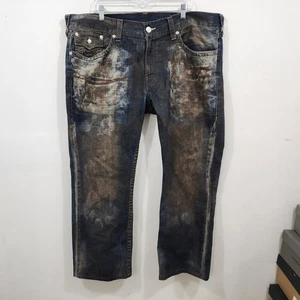 Pantalones de mezclilla rectos True Religion azul sucio para hombre W42 L30 bolsillos con solapa desgastados - Imagen 1 de 24