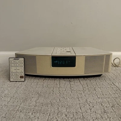 Bose Wave Radio Model AWR1-1W Alarm Clock AM/FM Radio (White) w/ Remote - TESTED - Image 1 of 4