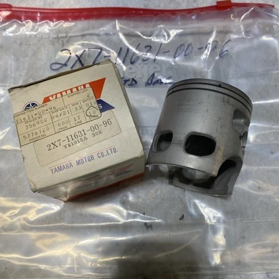 NOS Yamaha OEM Genuine Piston STD Bore 1978 YZ250 IT250  2K7-11631-01-96 Bin T - Image 1 of 4