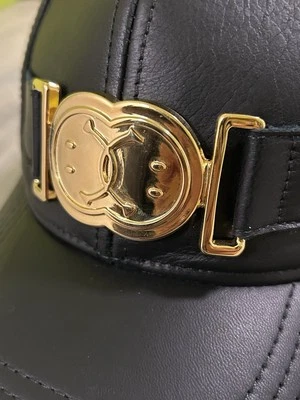 Berretto Moschino in pelle con doppio sorriso oro  - Immagine 1 di 4