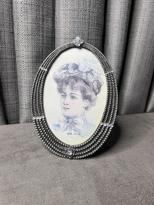 VTG Pewter Oval Photo Picture Frame 4 X 6 Inch Rhinestone Bead Tabletop - Image 1 of 4