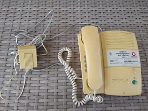 AT&T 1525 Telephone Answering System with Time Day Lucent Tech Cassette Corded - Picture 1 of 9