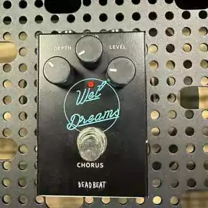 DeadBeat Wet Dreams Analog Chorus Effect Pedal Guitar - Picture 1 of 3