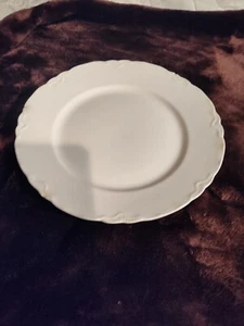 Pope Gosser Dinner Plate, Louvre Pattern - Picture 1 of 4