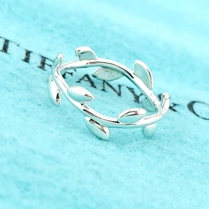 Tiffany & Co. Paloma Picasso Sterling Silver Narrow Olive Leaf Band Ring Size 5 - Picture 1 of 6