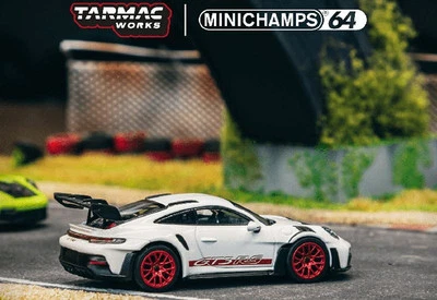 PORSCHE 911 (992) GT3 RS  - white / red - Minichamps 1:64 - Immagine 1 di 4