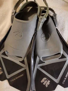 US DIVERS FINS , MASK & SNORKEL - Picture 1 of 2