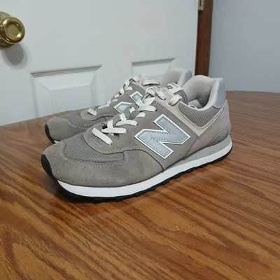 Новый баланс классический 574 бежевый/серый замши сетки кроссовок размер 9,5 - Изображение 1 из 4