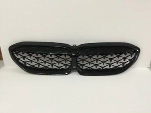 Front Grille Star Look W/Camera Hole Glossy Black For BMW 3-Series G20 4DR - Imagen 1 de 4